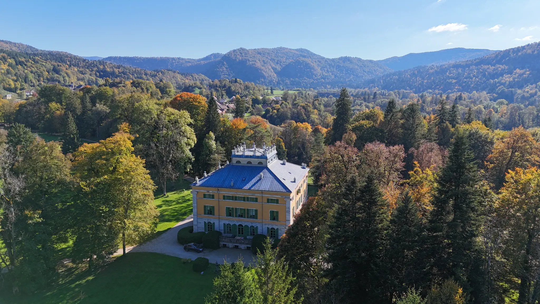 Vue drone grand angle — Château de Syam — Villa Palladienne