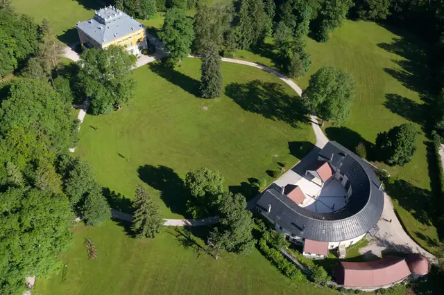 Vue aérienne du domaine de Syam — Château de Syam — Villa Palladienne